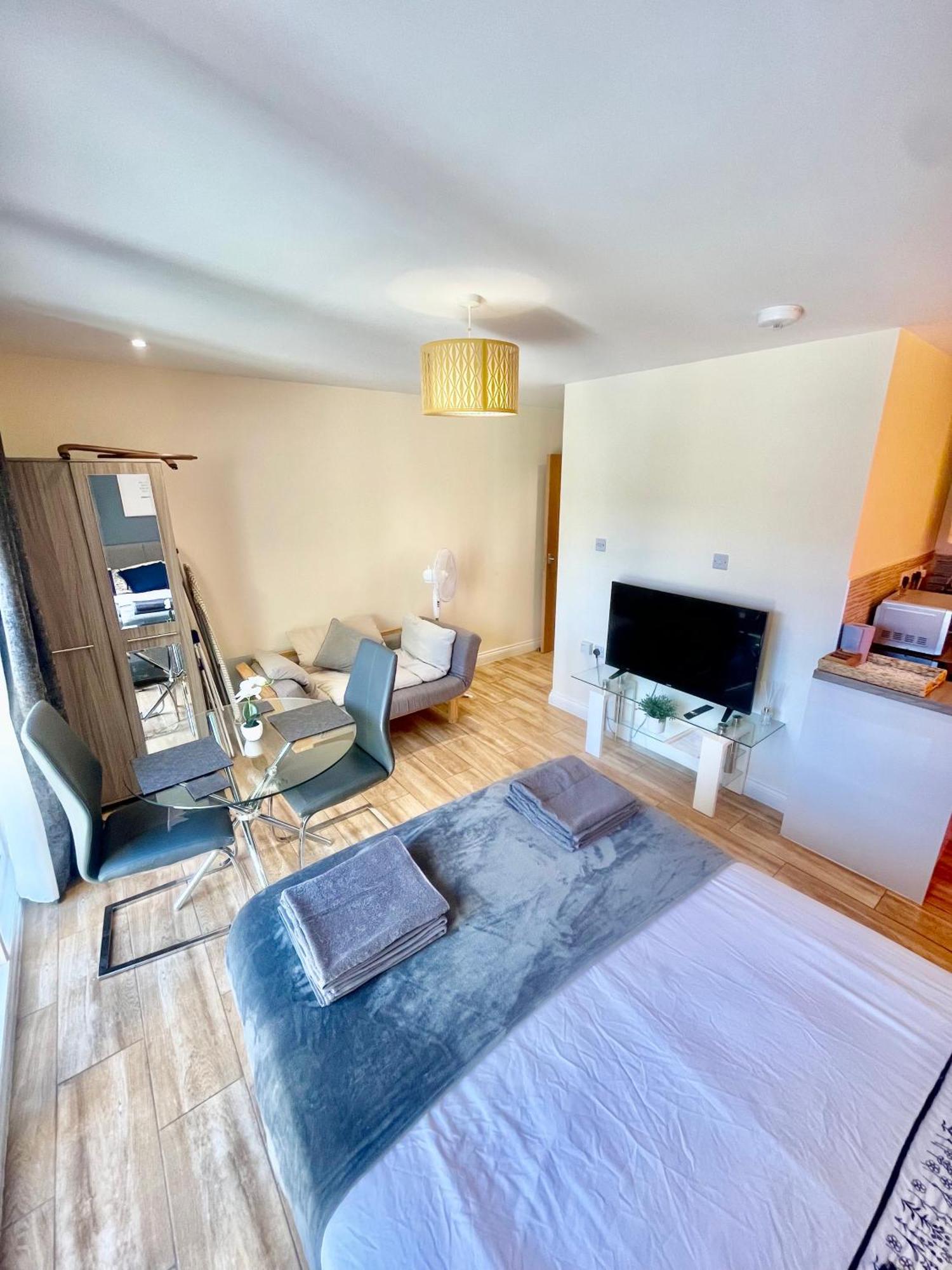 Cambridge City Centre Immaculate Studio Sleeps 2 - Central Location Paradise Street Exterior photo