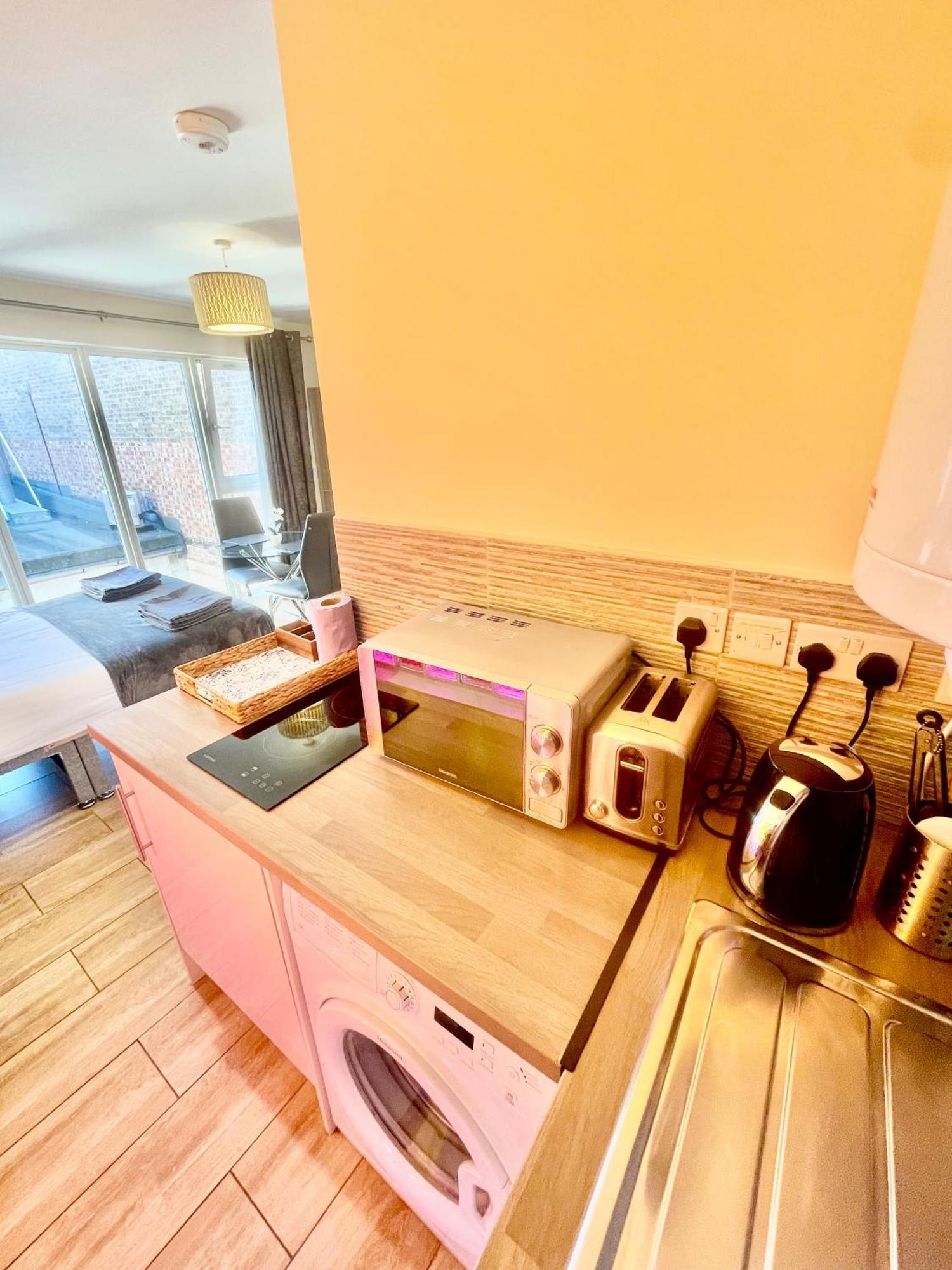 Cambridge City Centre Immaculate Studio Sleeps 2 - Central Location Paradise Street Exterior photo